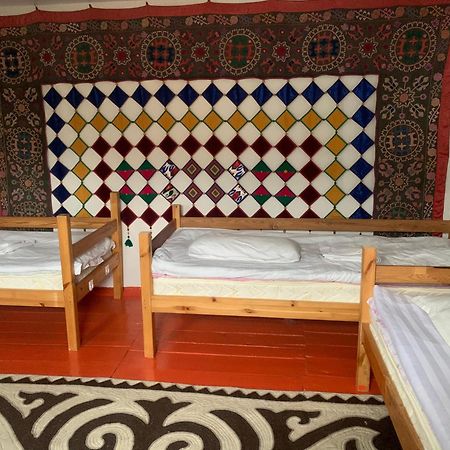 Naryn Guest House エクステリア 写真