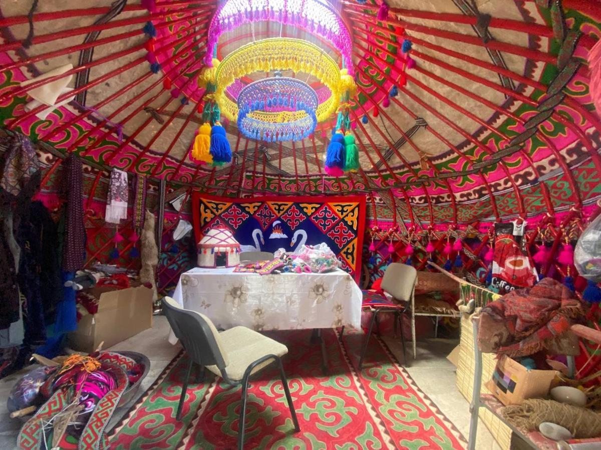 Naryn Guest House エクステリア 写真
