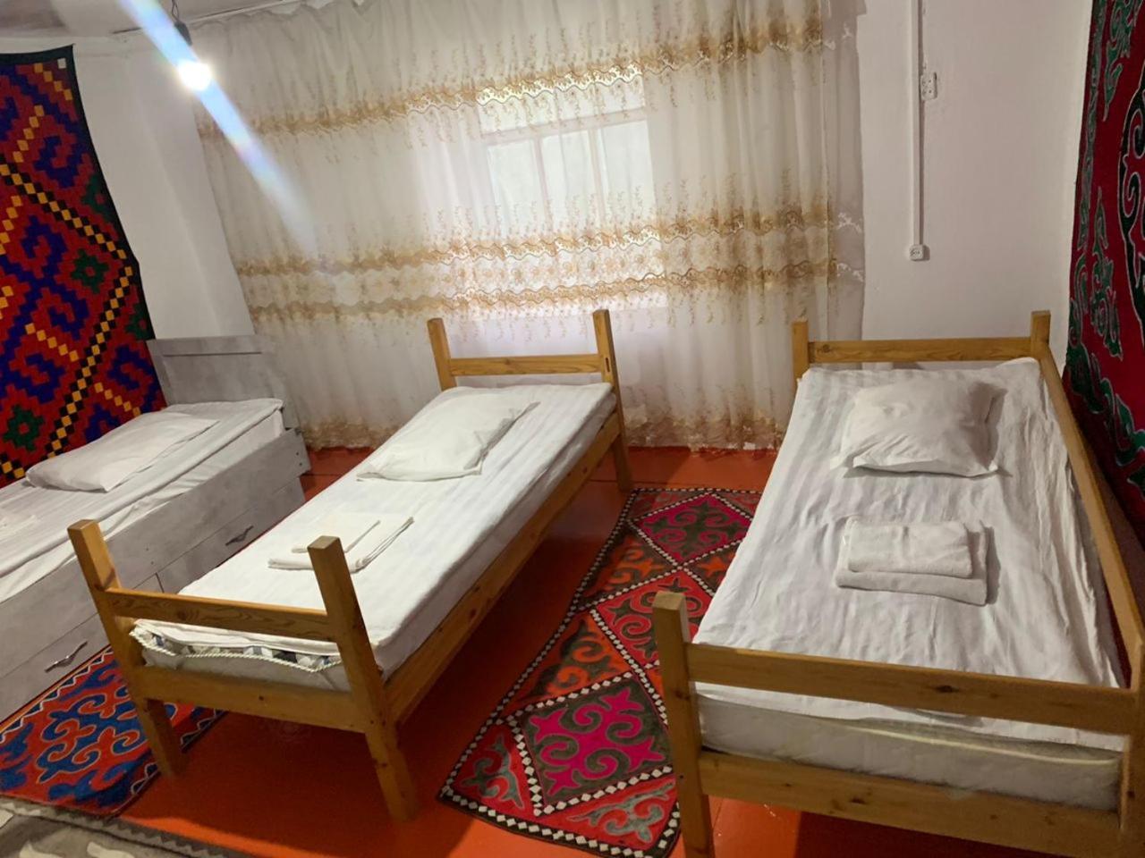 Naryn Guest House エクステリア 写真