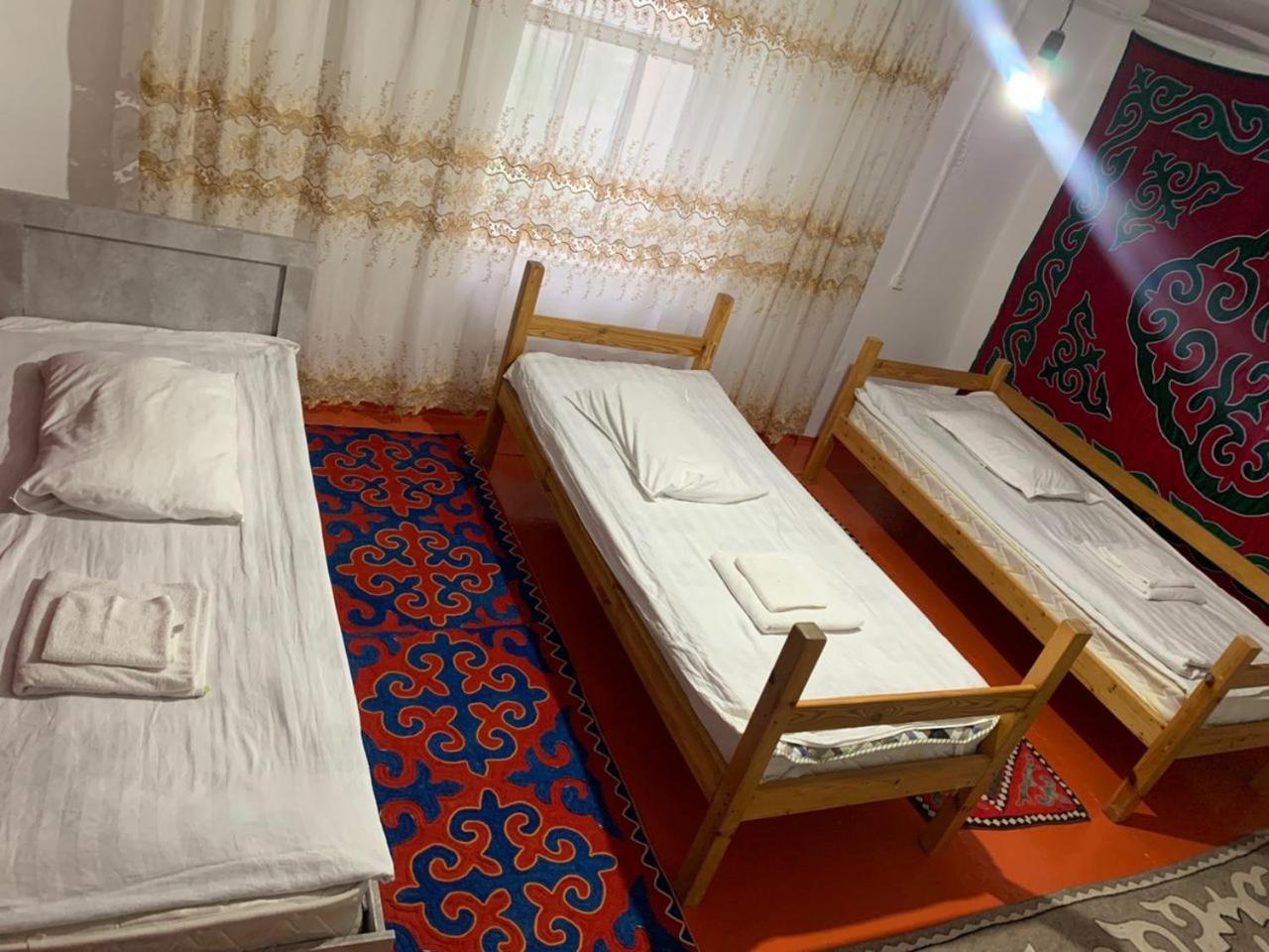 Naryn Guest House エクステリア 写真