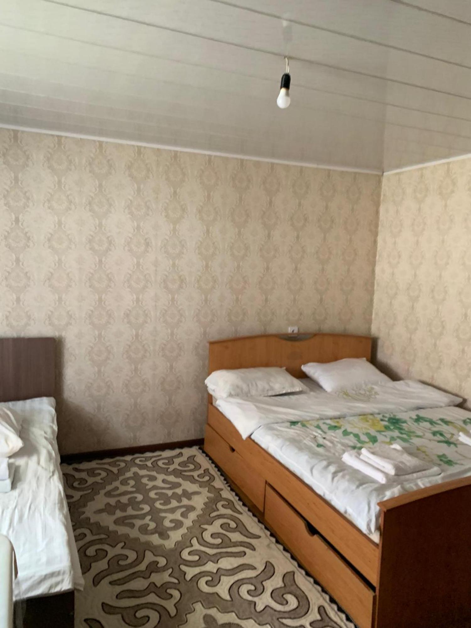 Naryn Guest House エクステリア 写真